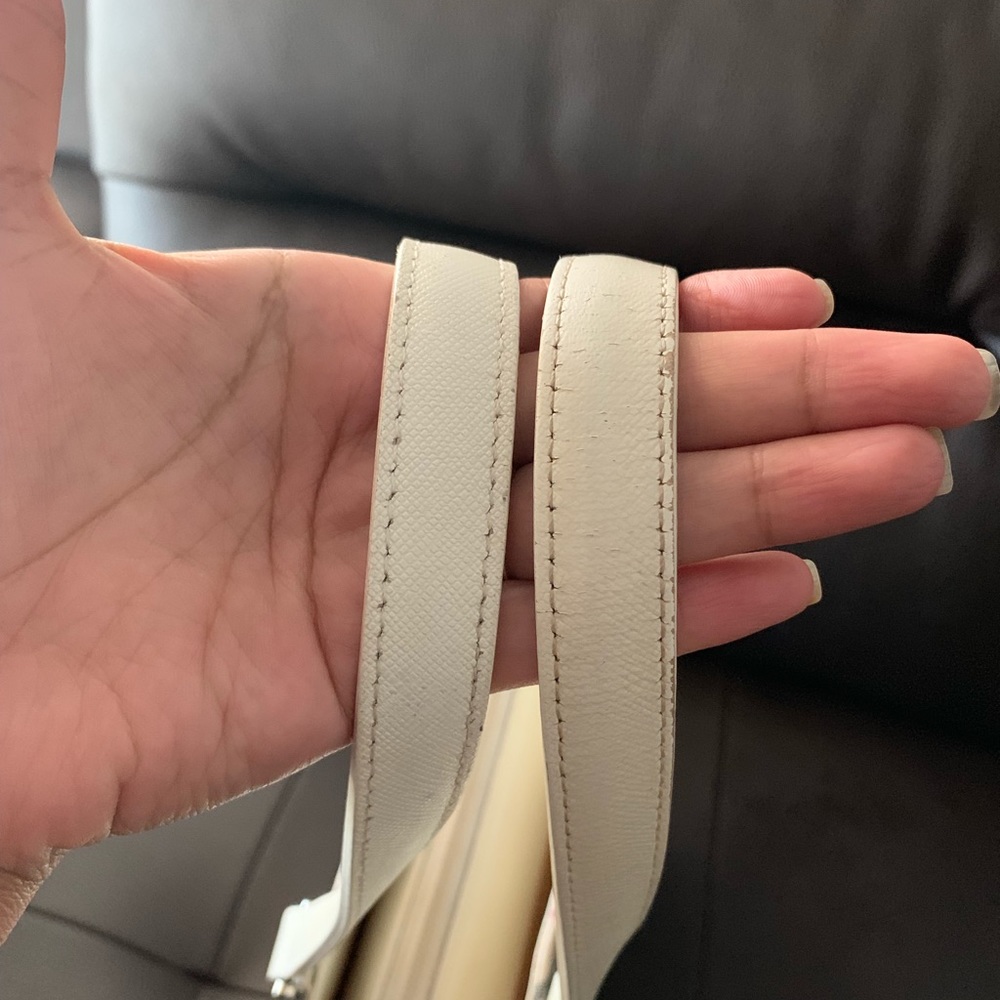 Burberry two side pocket shoulder bag - Picture 4 of 8